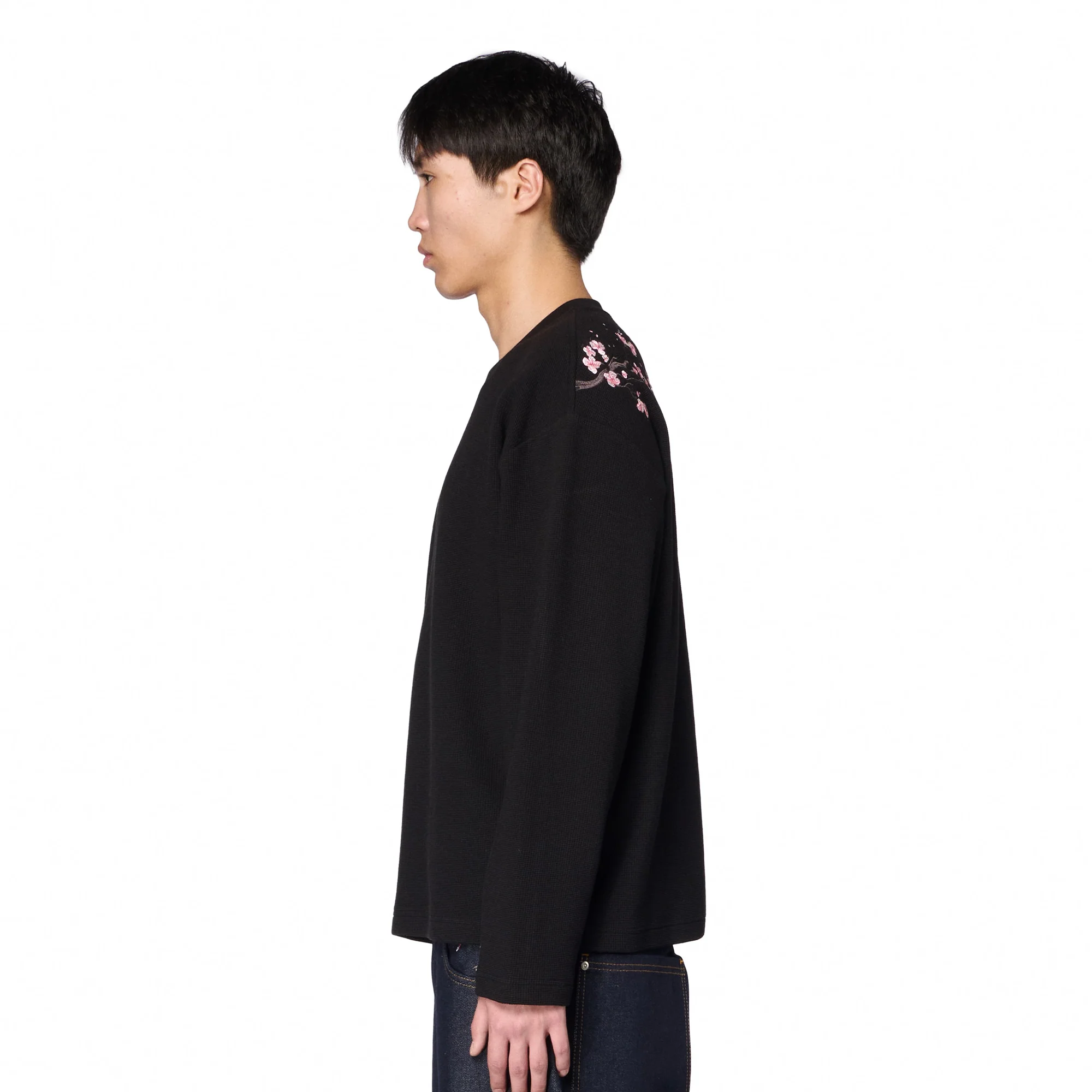 "blossom" waffle Longsleeve black - Image 6
