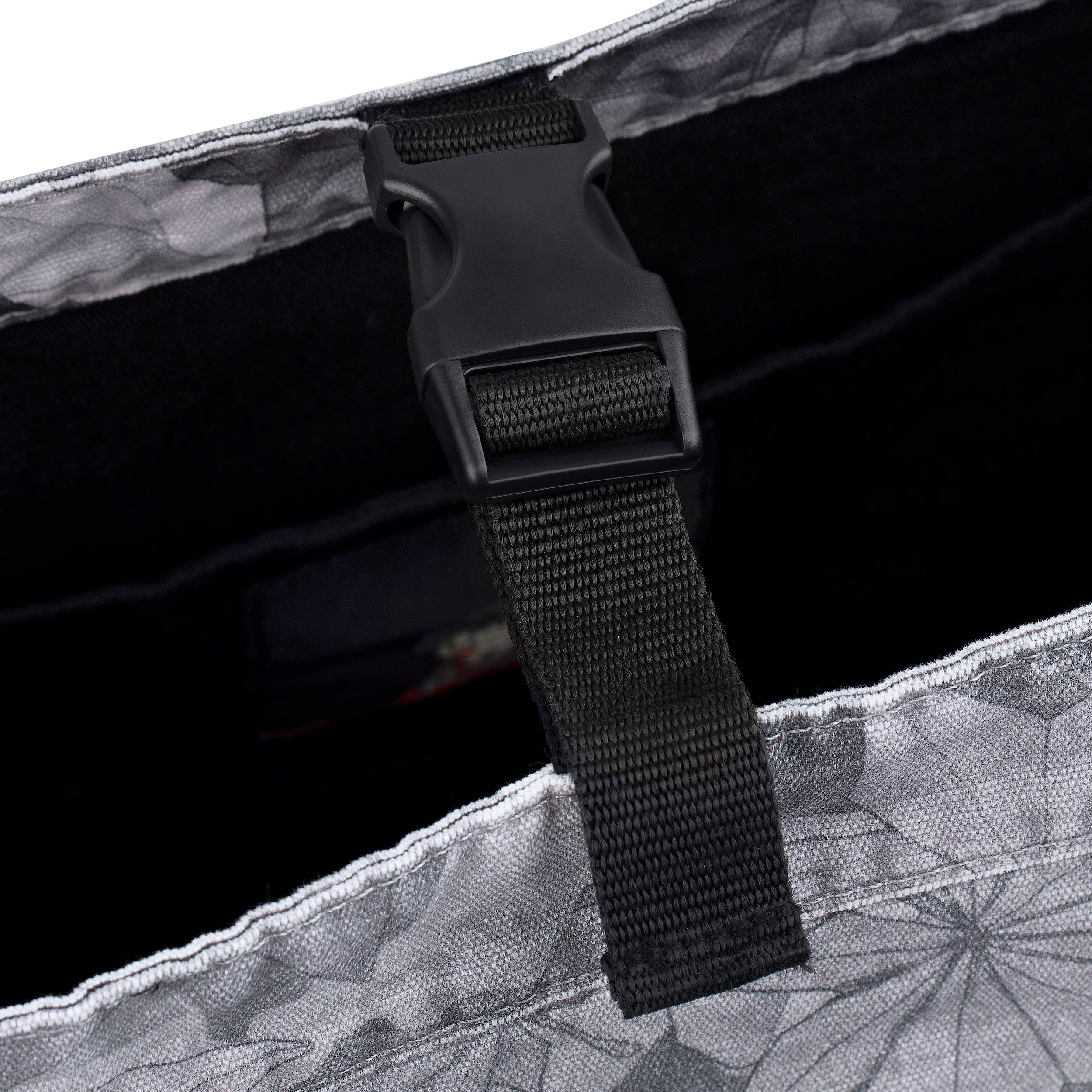 "origami" Shoulder bag bw - Image 5