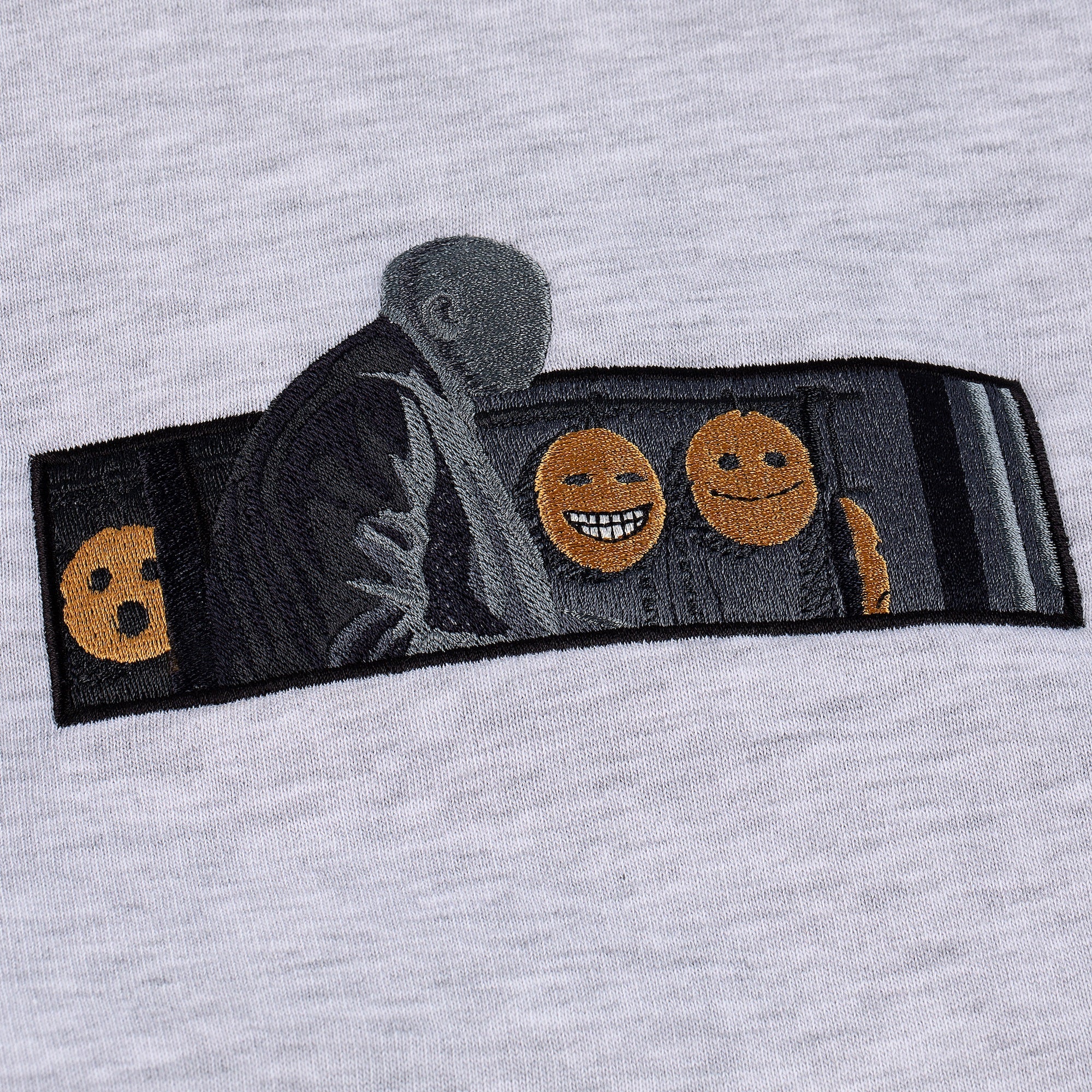 "faces" crewneck raw edged grey - Image 4