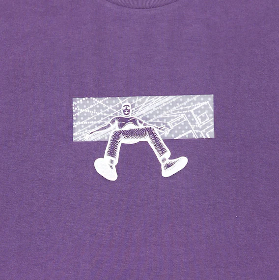 "falling man" T-Shirt purple - Image 2