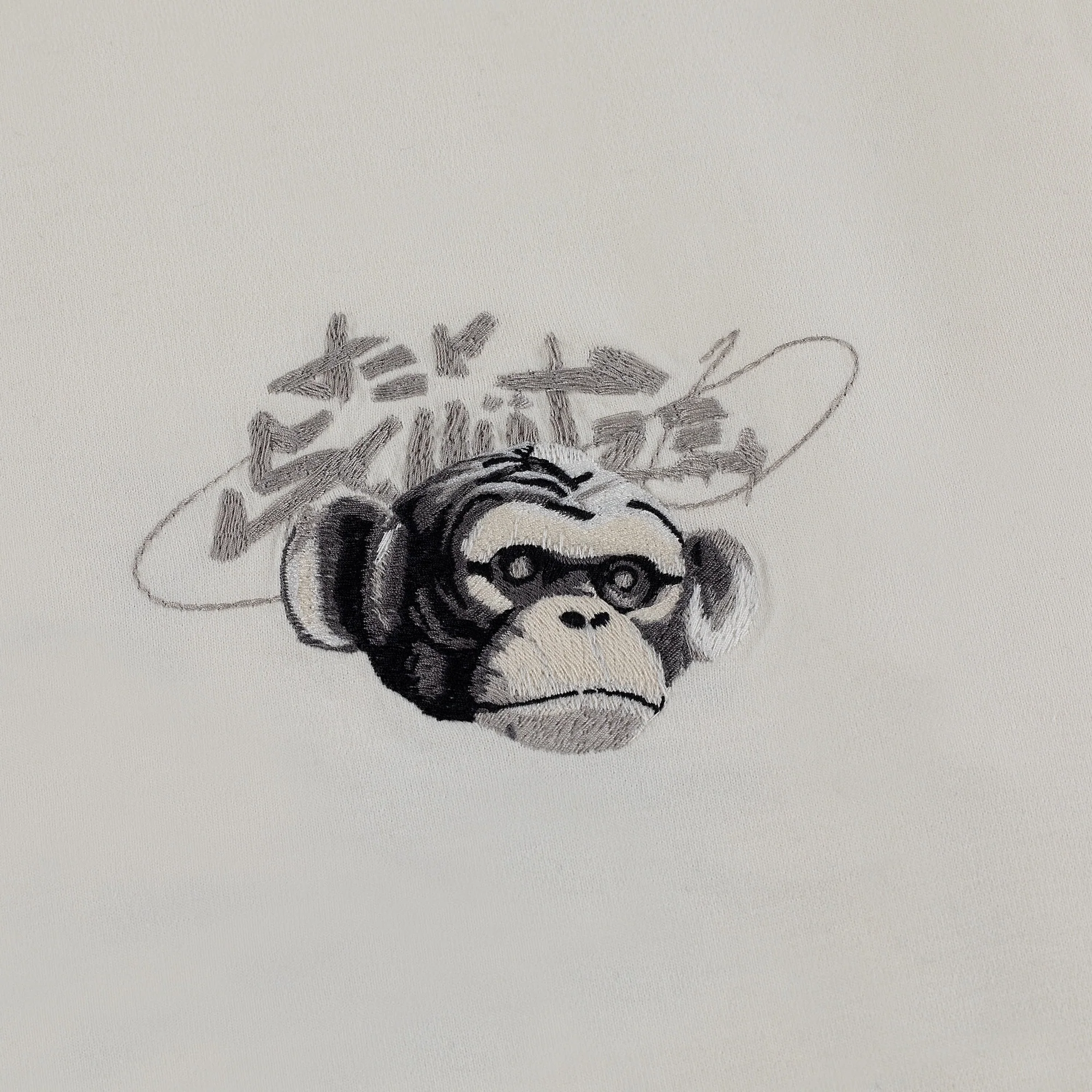 "gaming monkey v2" T-Shirt off white - Image 4