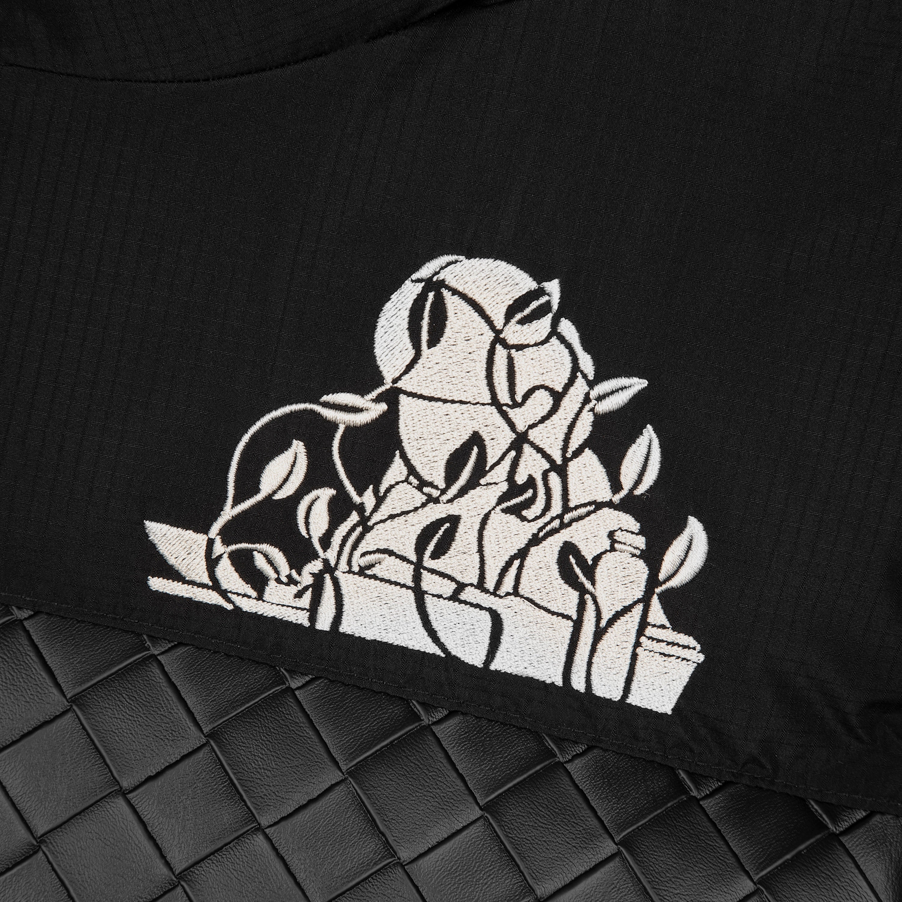 "garden of eden" Vest puffer black - Image 4