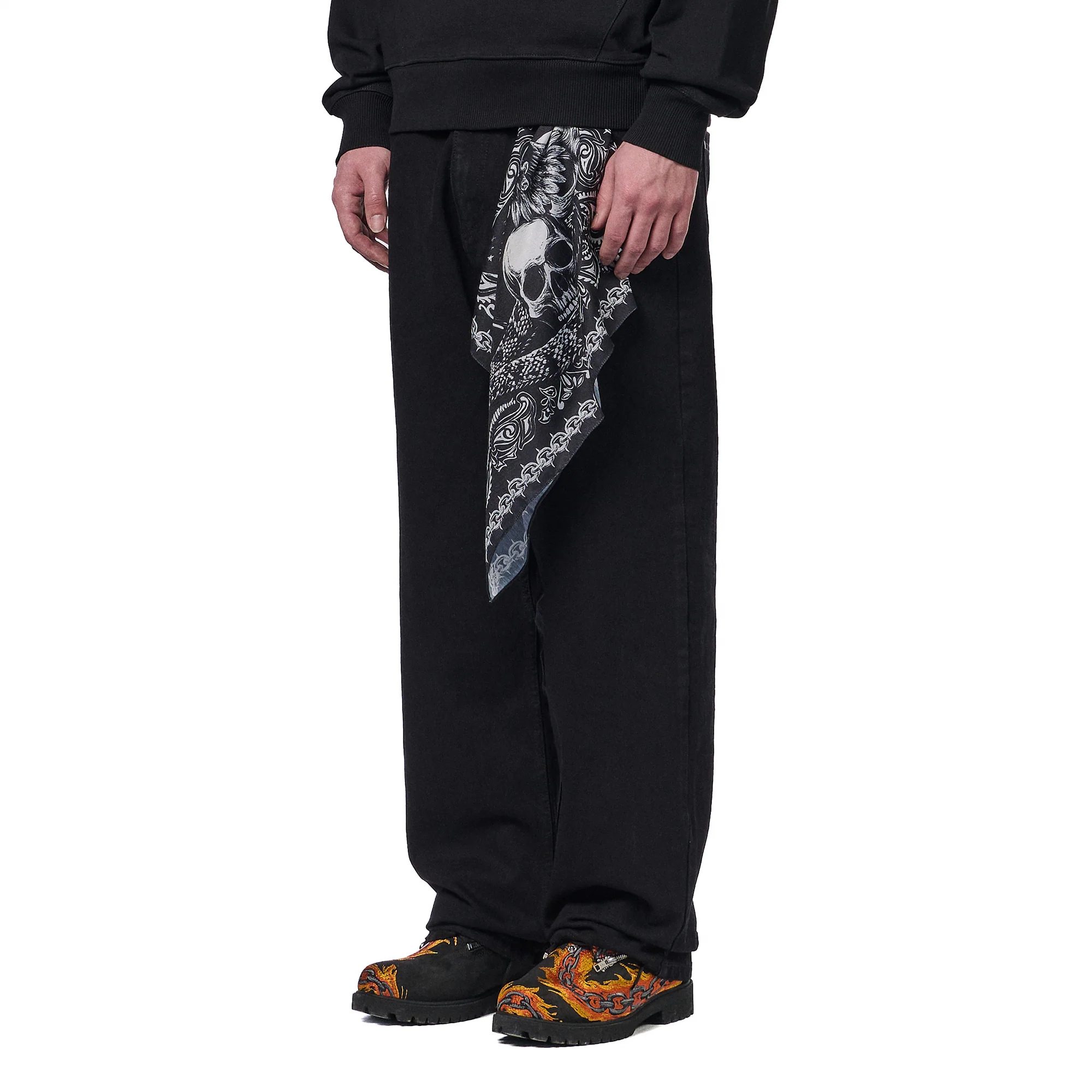 "hellboy" scarf - Image 4