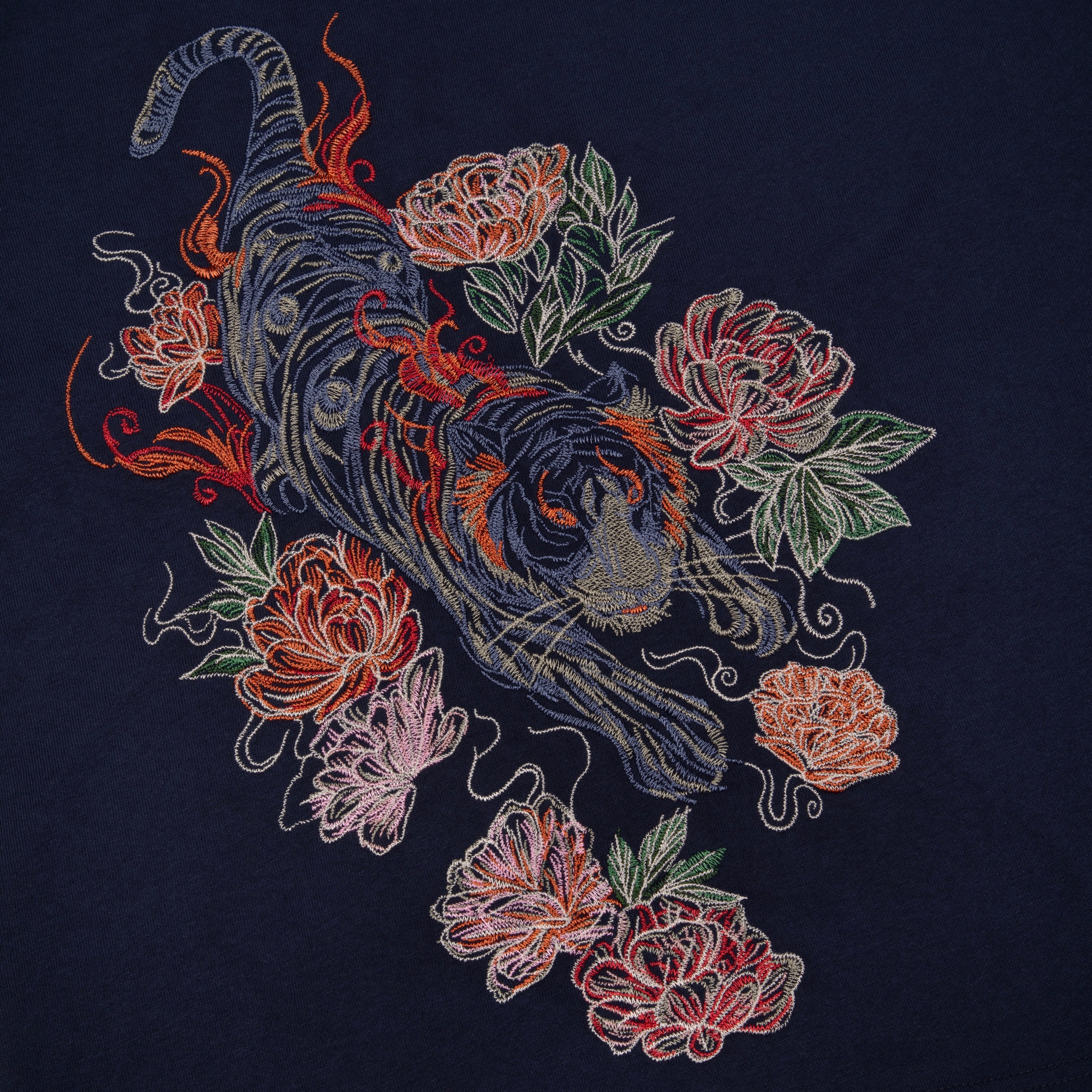"lotus v2" T Shirt navy - Image 4