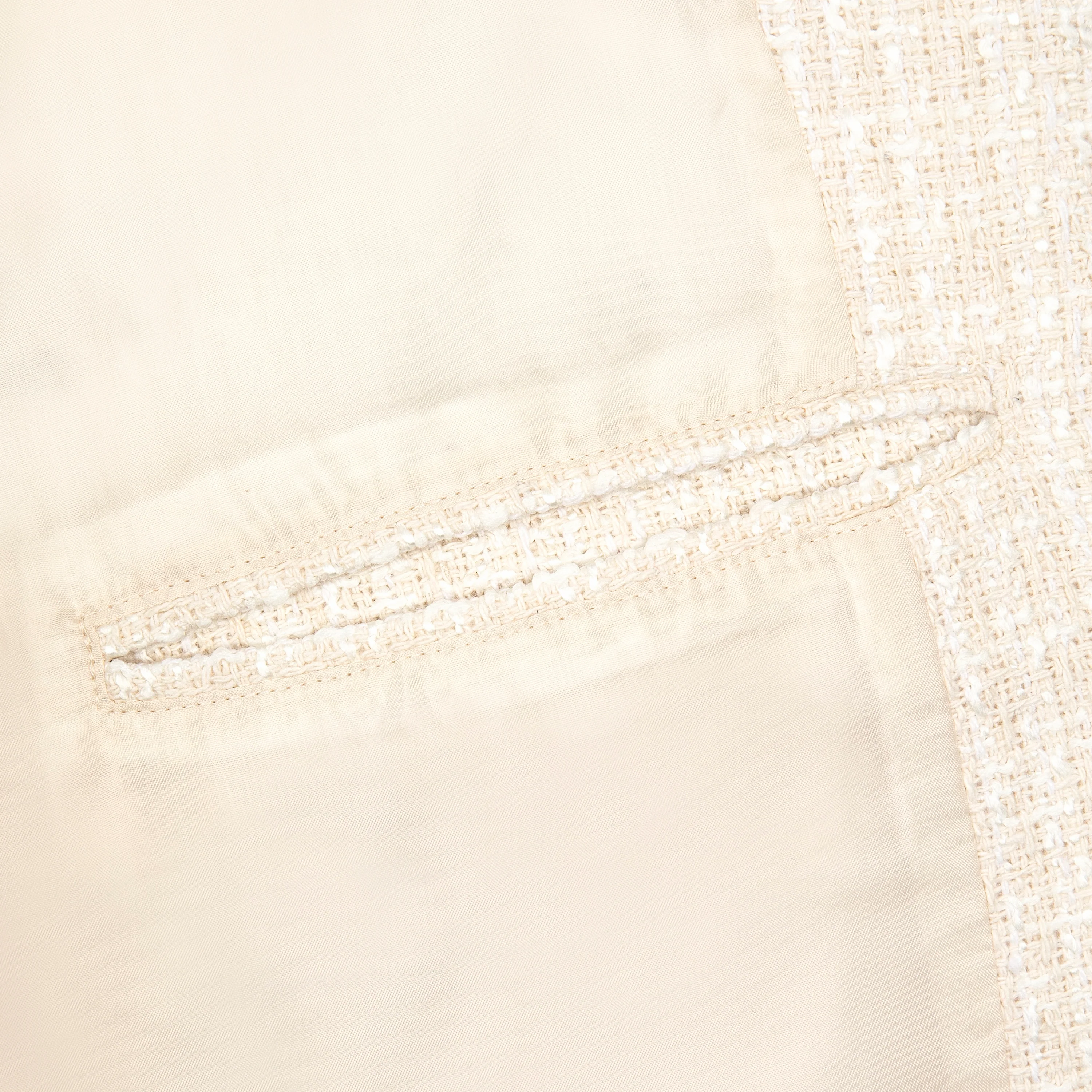 "on air" Blazer - Image 8