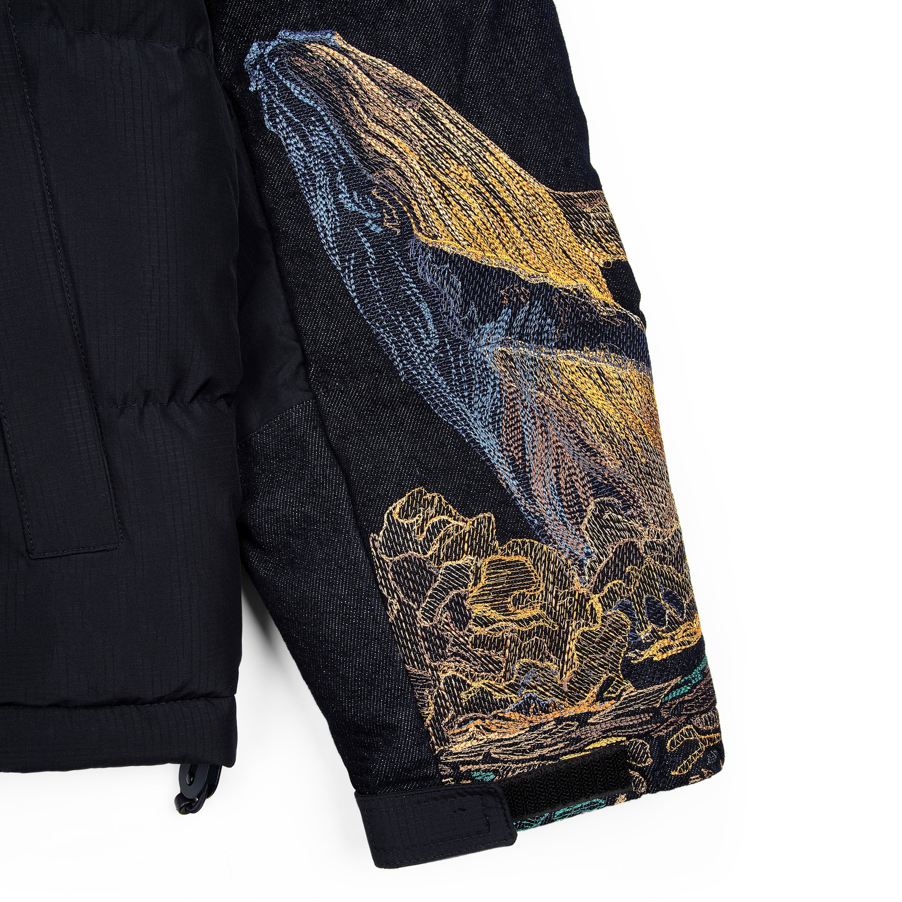 "whales" Puffer navy v2 - Image 7