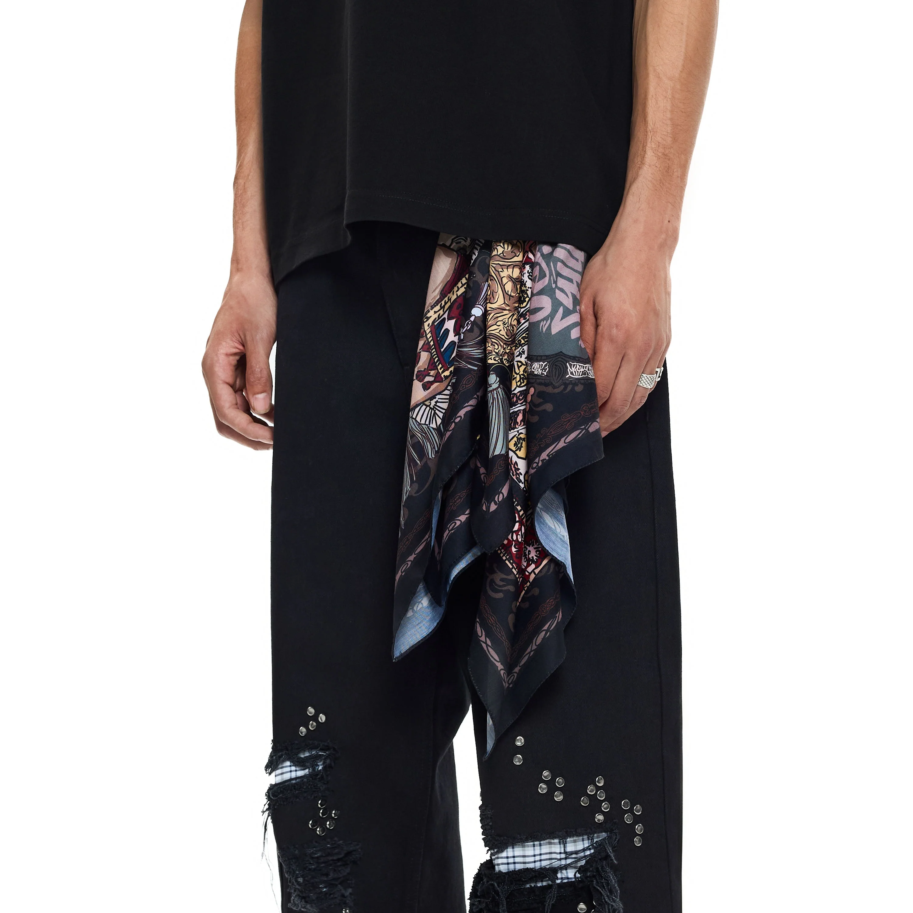 "yasmin v4"scarf black - Image 6